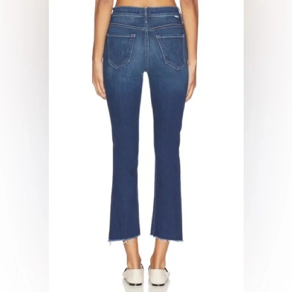 MOTHER The Insider Crop Hem Jeans in Trouble Maker - Picture 4 of 16